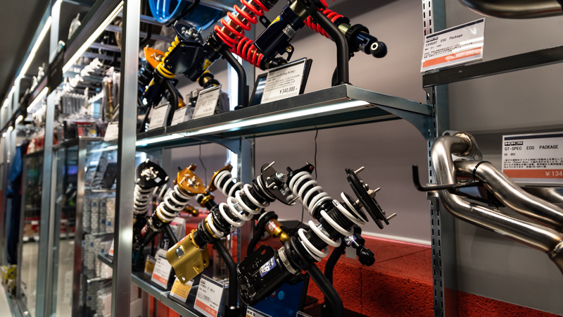 Illustration for article titled A Look Inside Autobacs: Japan's Fascinating Auto Parts Megastore